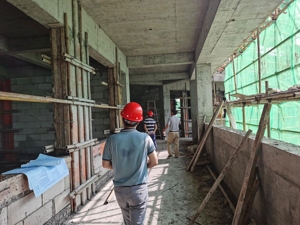 江南實驗小學(xué)2#教輔樓完成一、二層主體結(jié)構(gòu)驗收