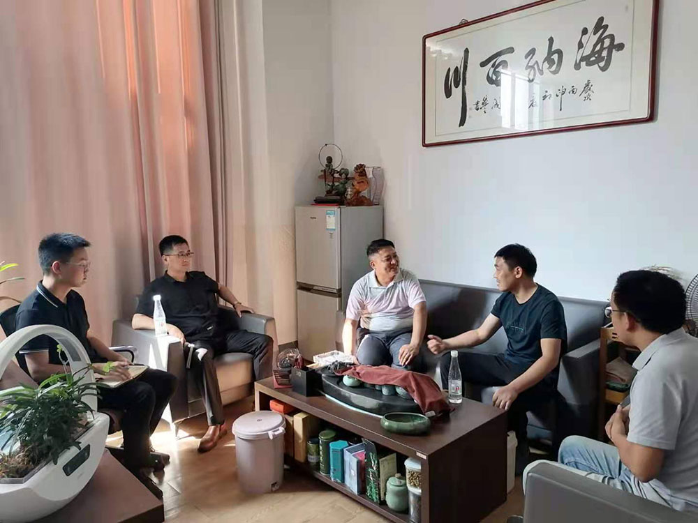 國(guó)資運(yùn)營(yíng)公司走訪九龍園區(qū)企業(yè)，服務(wù)重點(diǎn)項(xiàng)目發(fā)展