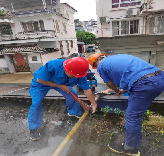 “三落兩?！惫泊偃細夤艿栏脑熘脫Q工作安全平穩(wěn)有序