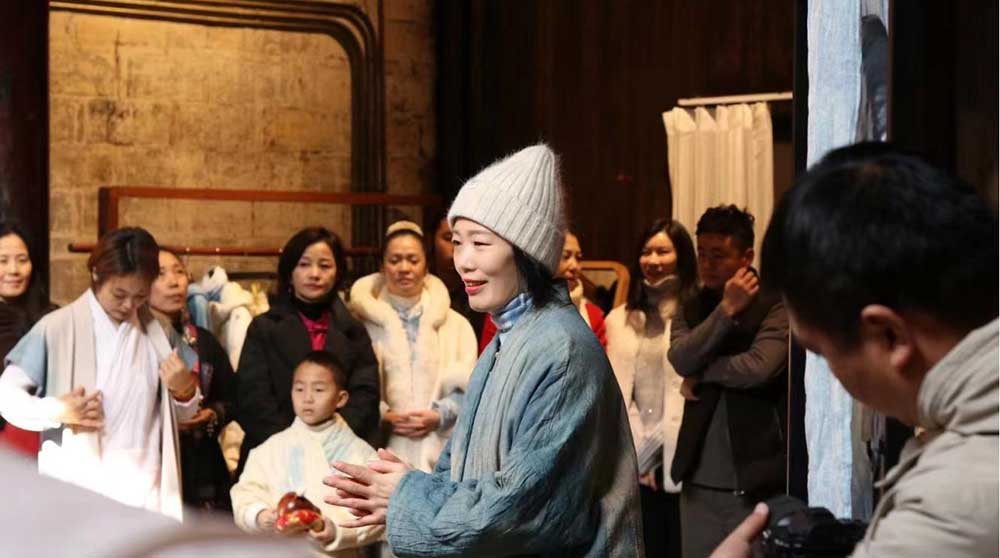 藍(lán)屋藝術(shù)館開(kāi)業(yè)，為鄉(xiāng)村業(yè)態(tài)增活力