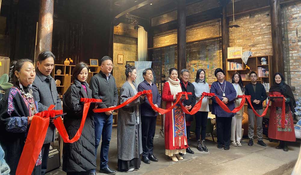 藍(lán)屋藝術(shù)館開(kāi)業(yè)，為鄉(xiāng)村業(yè)態(tài)增活力