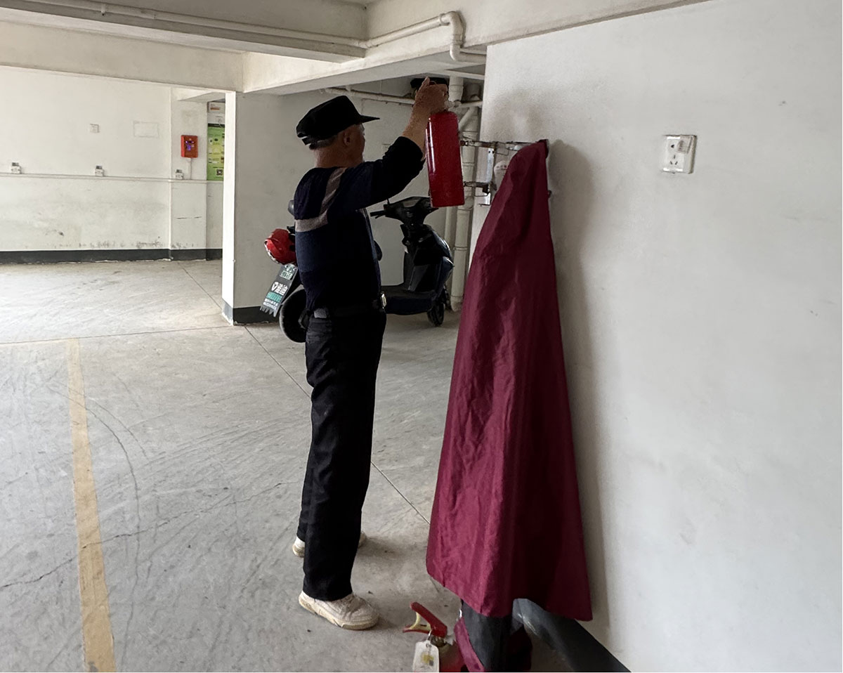 區(qū)國(guó)資運(yùn)營(yíng)公司全面開展安置小區(qū)消防檢查筑牢安置小區(qū)安全防線